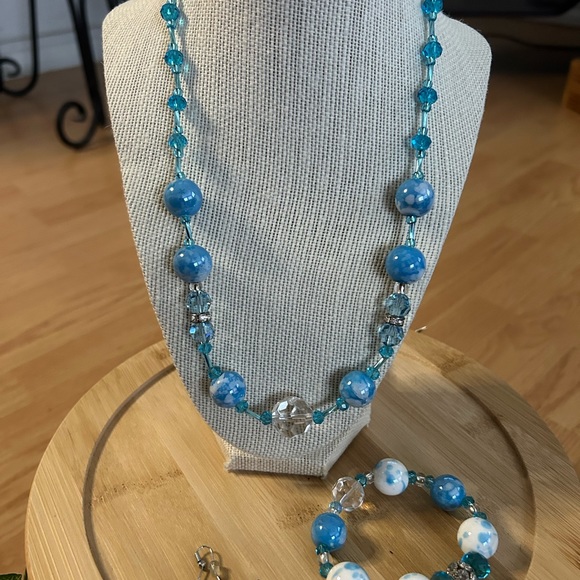 Handcrafted 3Piece Set - Picture 2 of 2